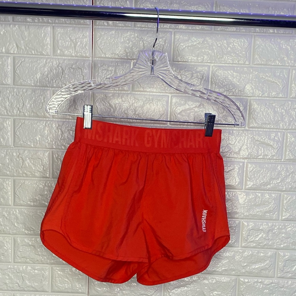 Gymshark Loose Training Shorts (Red)